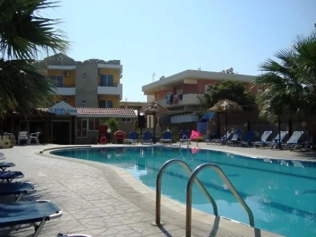 アパートホテル Sunnysun ファリラキ