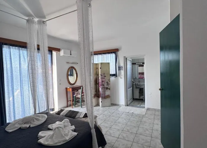 アパートホテル Sunnysun ファリラキ