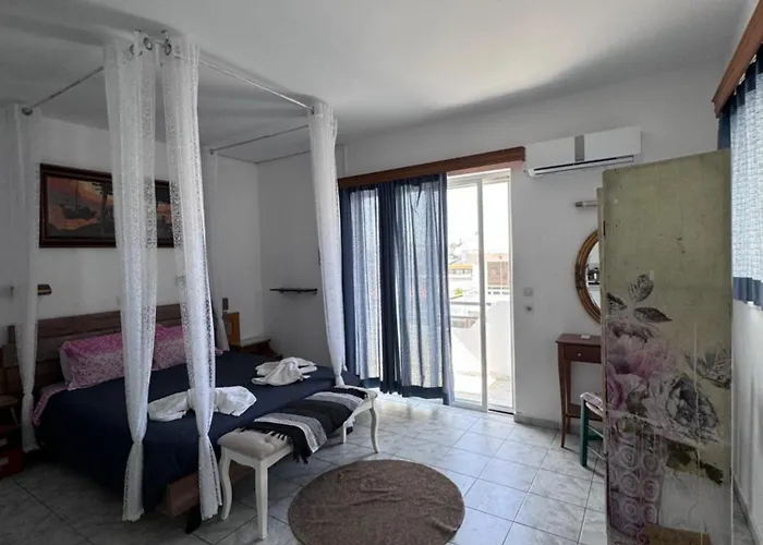 アパートホテル Sunnysun ファリラキ