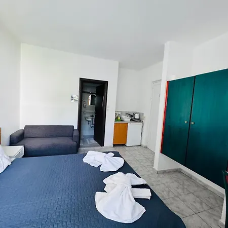 Sunnysun Lägenhetshotell 3*